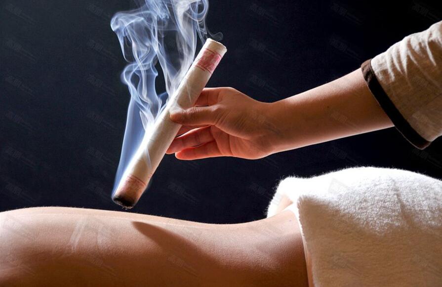 南寧美容學校：面部艾灸的美容養(yǎng)生手法