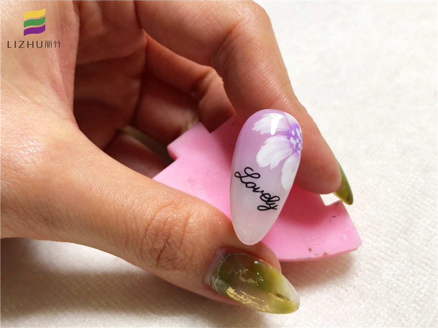 20200403一筆花卉美甲.jpg