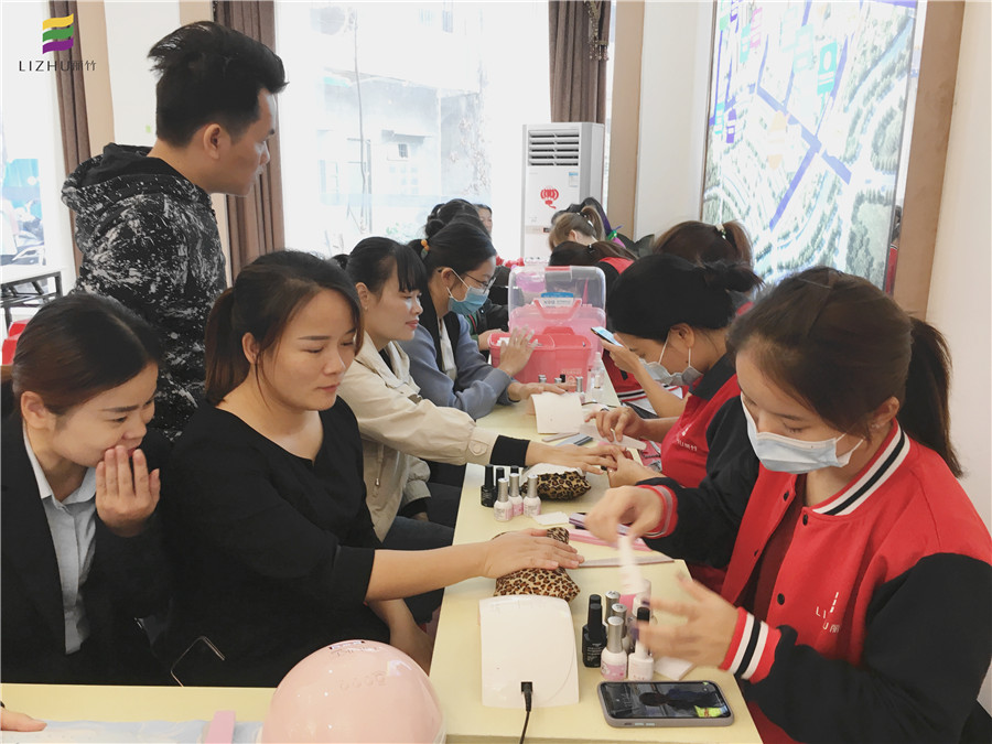 來吧！展示！麗竹美甲班的學(xué)員們