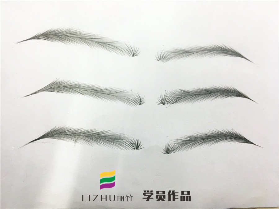 化妝新手如何畫(huà)眉？去廣西出名的彩妝培訓(xùn)看看