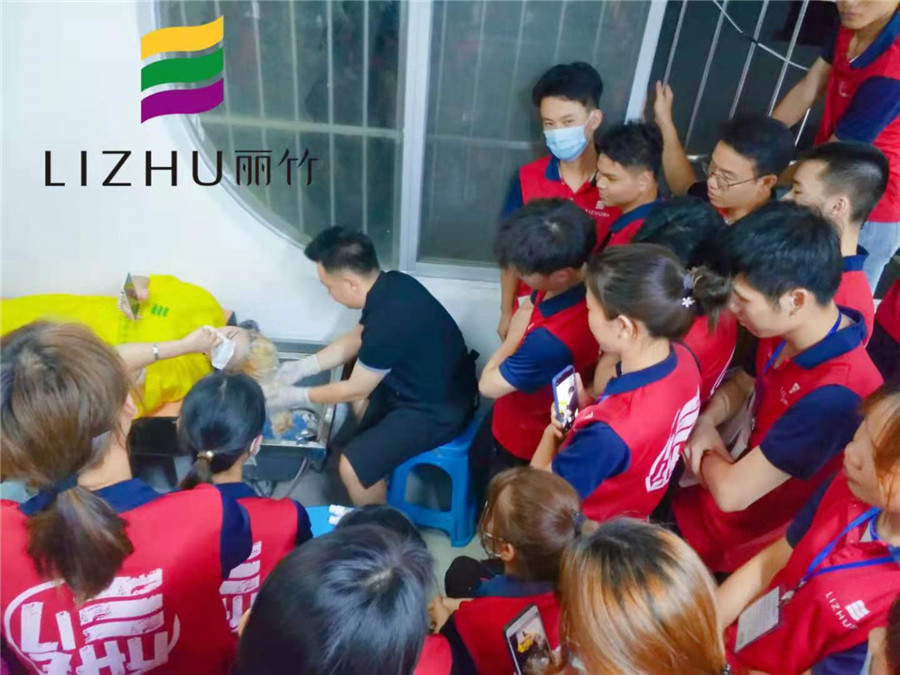 美發(fā)必學(xué)的染發(fā)技巧，廣西美發(fā)學(xué)校親囊相授