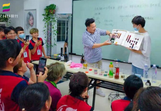 為什么美發(fā)要學(xué)色彩知識(shí)？南寧美發(fā)培訓(xùn)學(xué)校解釋給你聽(tīng)