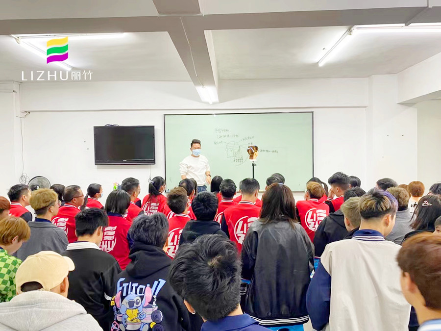美發(fā)方形堆積注意事項，廣西美發(fā)師培訓班課程教授