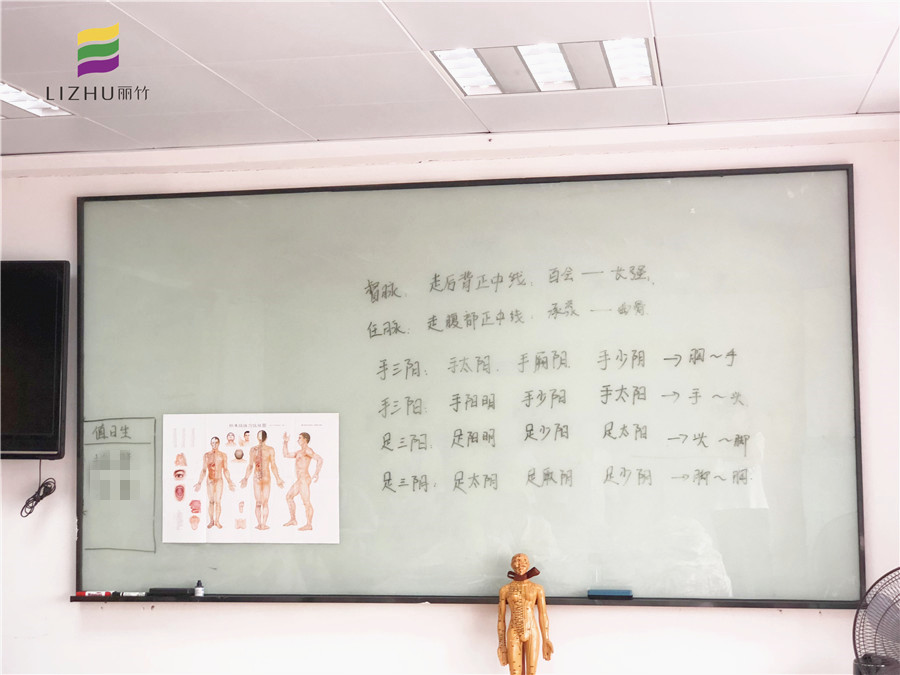 學(xué)美容理論知識重要嗎？南寧美容培訓(xùn)學(xué)校告訴你