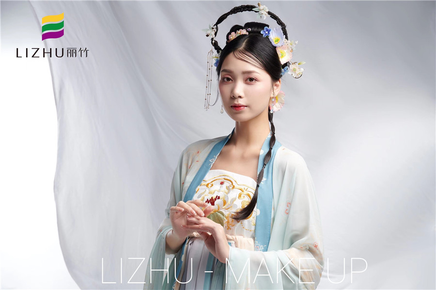 漢服彩妝造型，南寧排名前三化妝學(xué)校作品