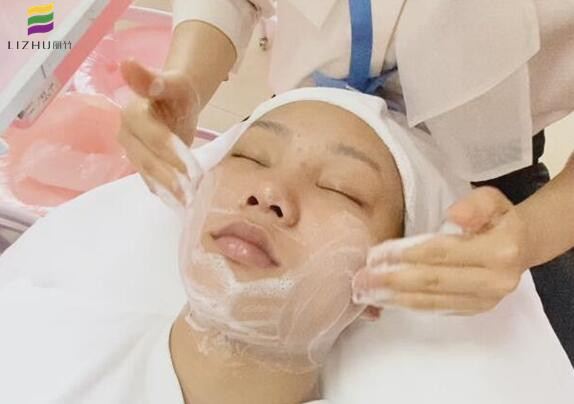 如何用洗面奶洗臉？廣西美容面部護理教學