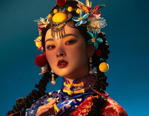 藏族少女寫真造型，南寧彩妝學(xué)校專業(yè)正規(guī)作品