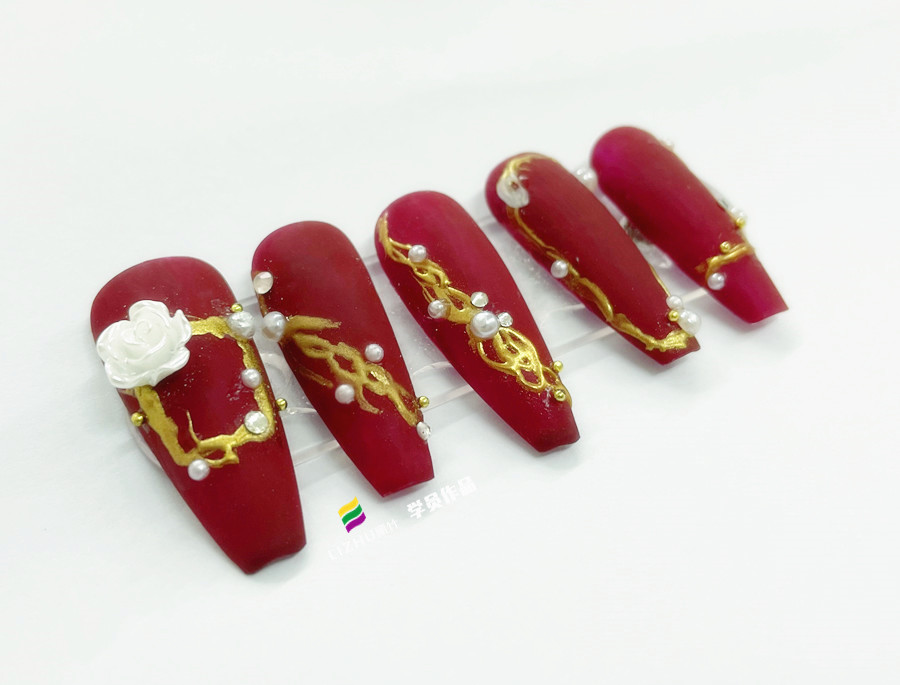 新年紅色美甲，廣西學(xué)美甲款式