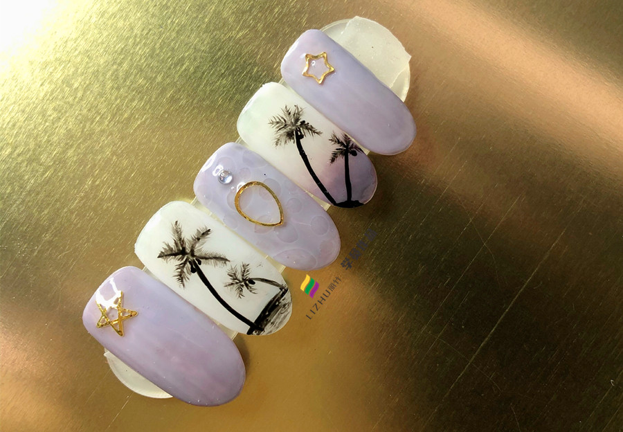 夏日椰樹(shù)美甲，零經(jīng)驗(yàn)在廣西學(xué)美甲學(xué)員作品